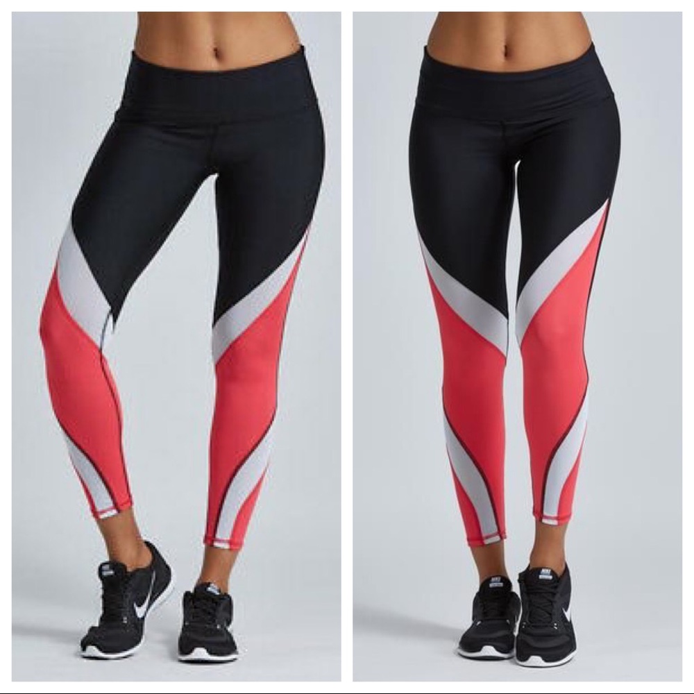 ⭐️ Noli Yoga Lola Legging Rouge Medium Black Pink